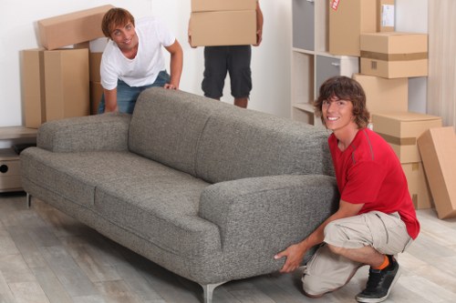 Practical temporary storage setup for Chasecross customers during a move or project