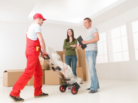 Household packing services in Chasecross with labeled boxes